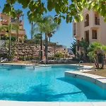 Family With Sea Views In Hacienda De Cifuentes * Benahavís
