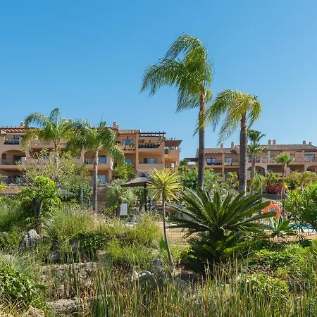 Family With Sea Views In Hacienda De Cifuentes Estepona